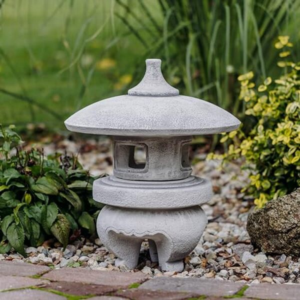 Découvrez notre avis complet sur la grande lanterne japonaise Yukimi de gartendekoparadies.de et transformez votre espace extérieur en un lieu de détente et de zénitude.