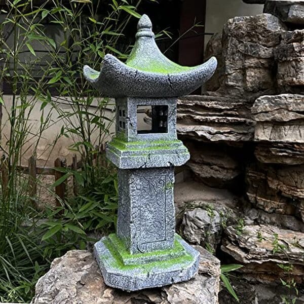 Découvrez comment la statue pagode à LED de Grasolar apporte élégance et éclairage solaire à votre jardin. Optimisez votre espace extérieur avec cet accessoire unique et durable.