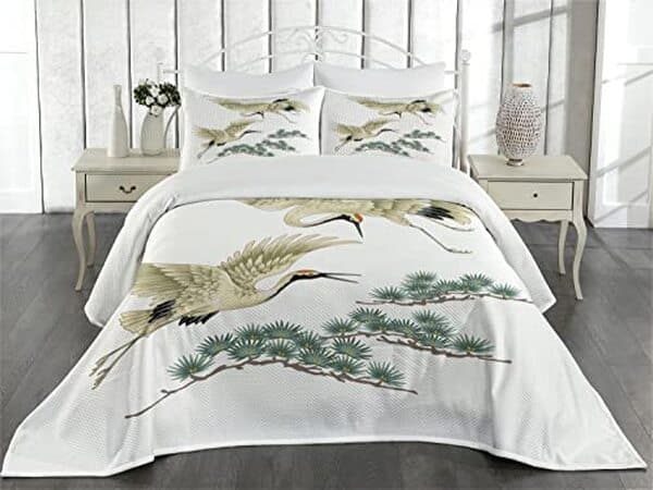 Explorez les caractéristiques de la parure de lit Lunarable, fusion parfaite d'élégance et de tradition orientale pour sublimer votre chambre à coucher.