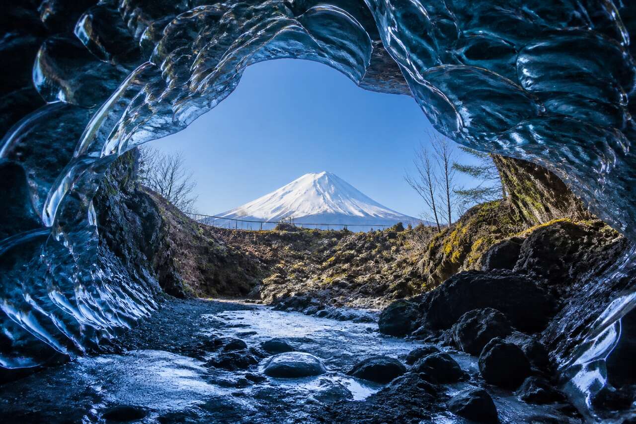 Grotte de glace de Narusawa : visite au pied du mont Fuji