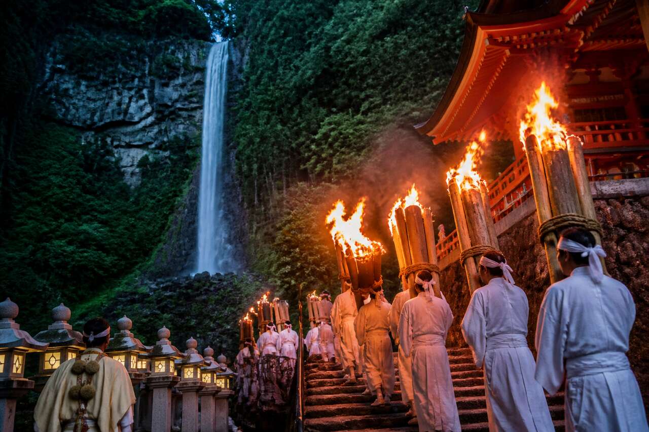 Festival du feu Nachi no Hi à Kumano : un spectacle sacré à découvrir