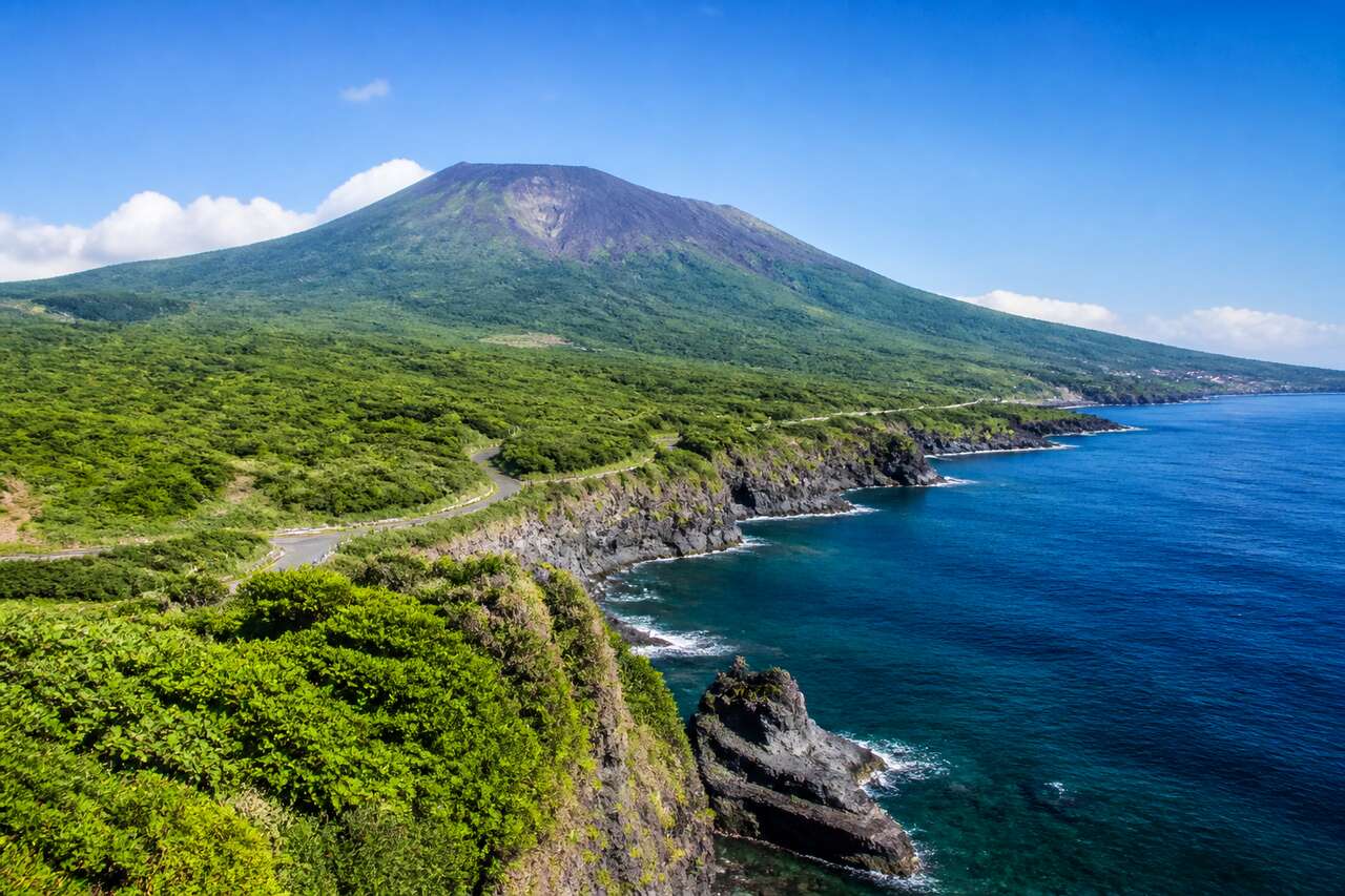 Île d'Izu Oshima : guide pour découvrir ce joyau volcanique près de Tokyo