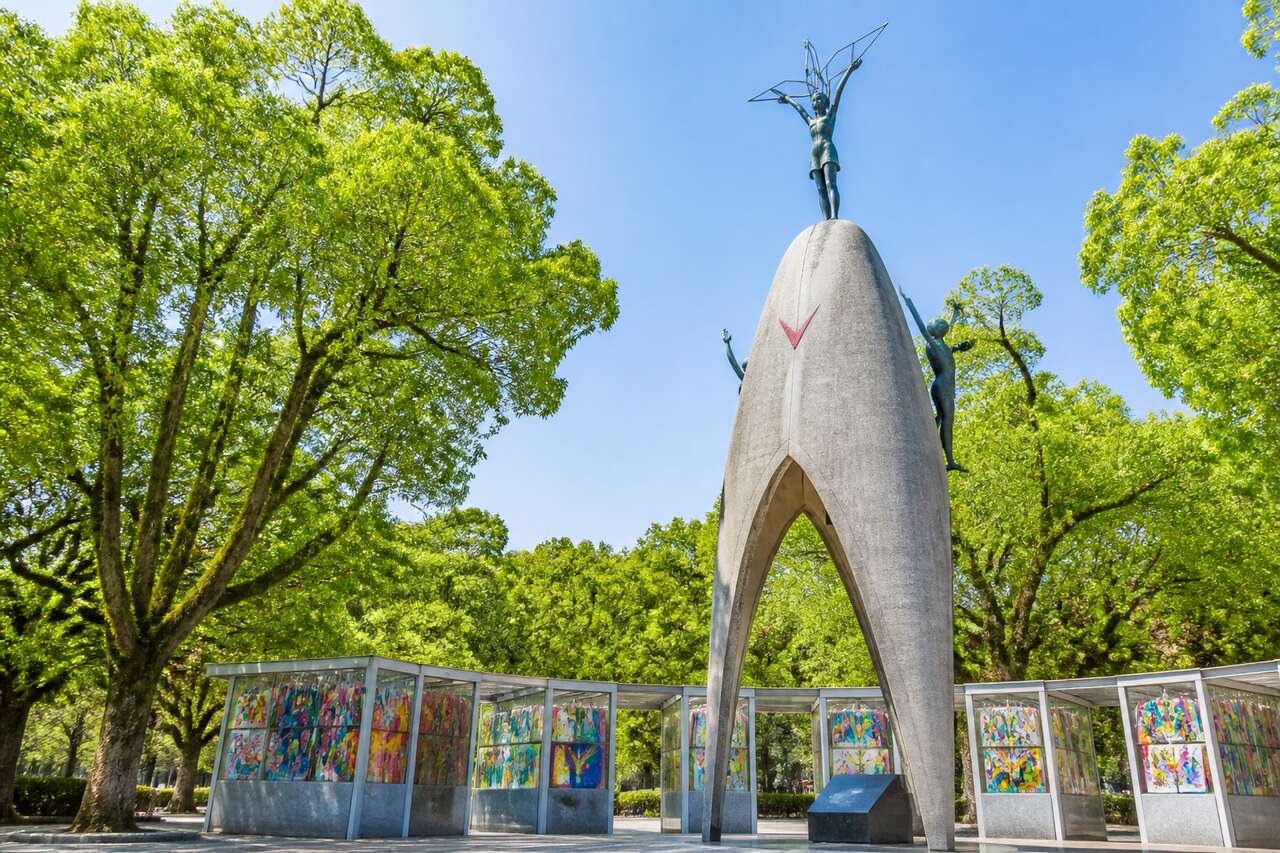 Monument de la paix des enfants et statue de Sadako Sasaki à Hiroshima