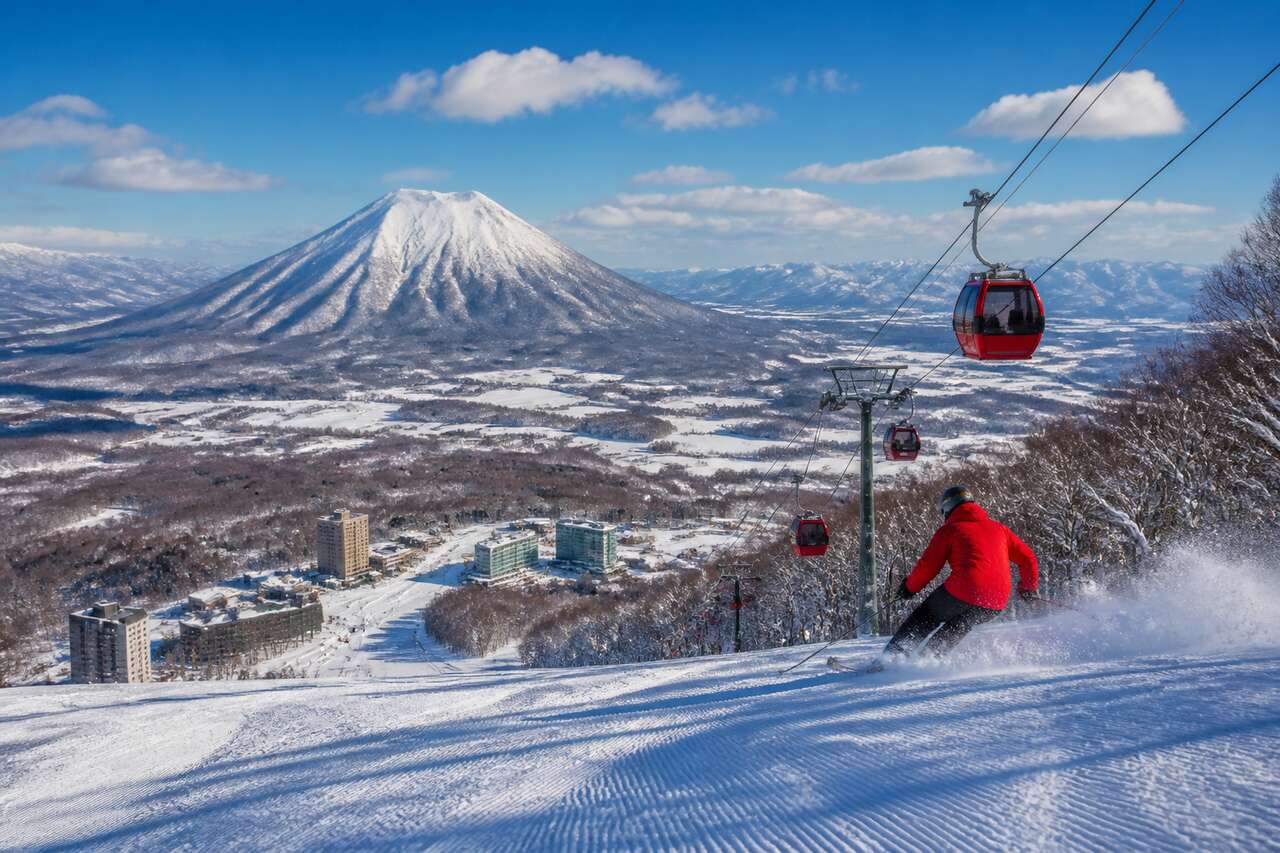 Station de ski de Rusutsu : guide complet pour skier près de Sapporo