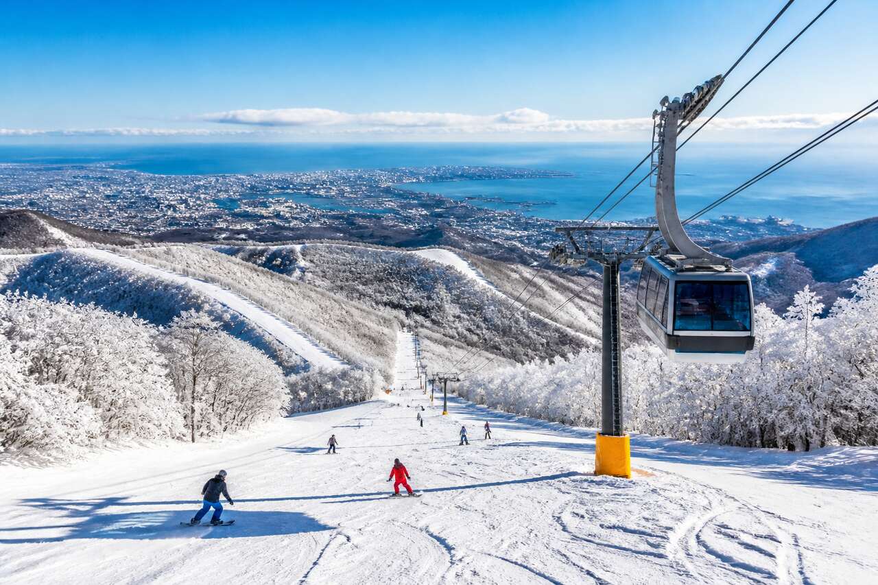 Station de ski Teine à Sapporo : guide complet pour skier au Japon