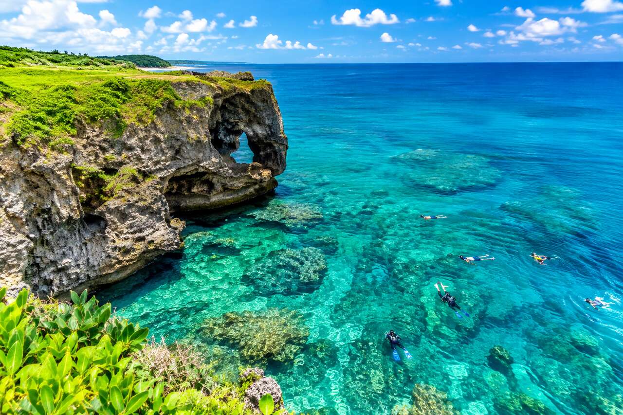 Cap Maeda à Okinawa : un site incontournable pour le snorkeling et la plongée
